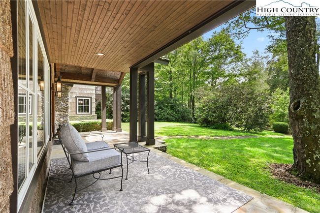 314 Mockingbird Ln, House other with 5 bedrooms, 5 bathrooms and null parking in Blowing Rock NC | Image 6