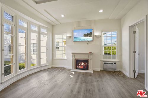 c-228 S Reeves Dr, Beverly Hills, CA, 90212-4271 | Card Image