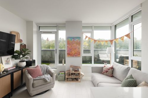 652-8575 Rivergrass Drive, Vancouver, BC, V5S0J7 | Card Image
