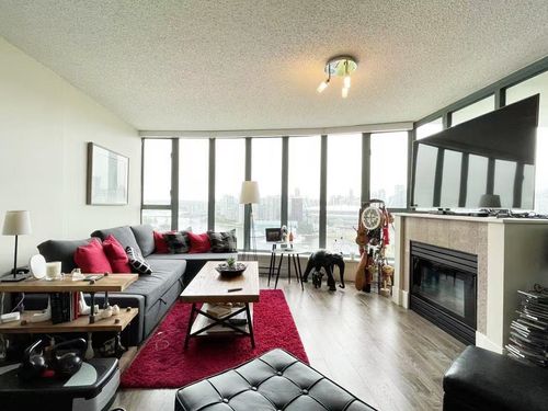 2302-1188 Quebec St, Vancouver, BC, V6A4B3 | Card Image