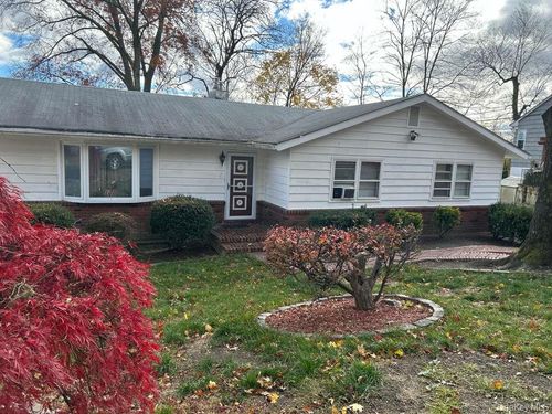 41 Rockingchair Rd, White Plains, NY, 10607-1151 | Card Image