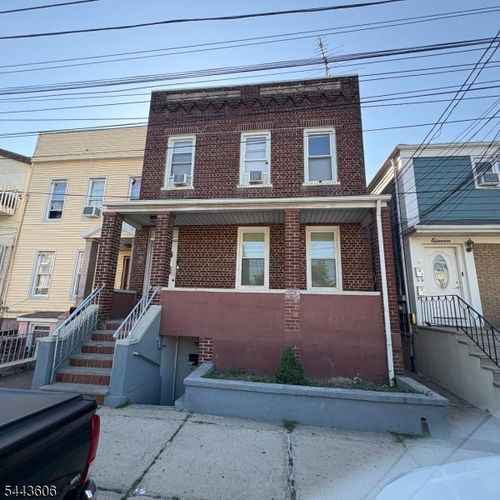 9 Emerson Ave, Jersey City, NJ, 07306-6505 | Card Image