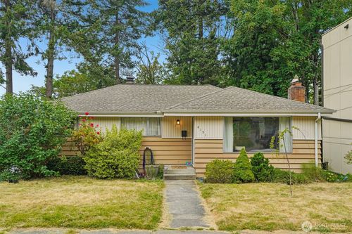 4151 23rd Ave Sw, Seattle, WA, 98106-1232 | Card Image