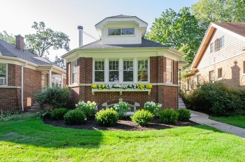 3016 Thayer St, Evanston, IL, 60201-1147 | Card Image