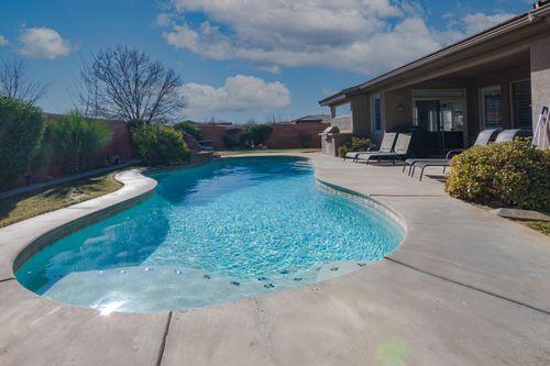 3246 E Hidden Springs Dr, Washington, UT, 84780-1983 | Card Image