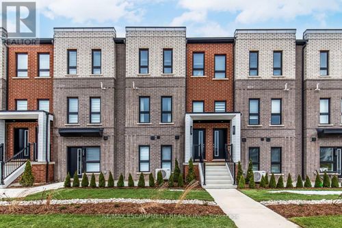 205 Burke St, Waterdown, ON, L8B0T8 | Card Image