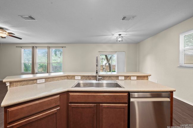 220 Hinge Gate, House other with 3 bedrooms, 2 bathrooms and null parking in Cibolo TX | Image 13