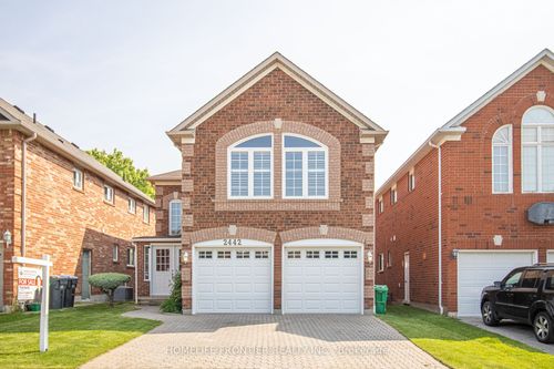 2442 Yorktown Cir, Mississauga, ON, L5M5X9 | Card Image