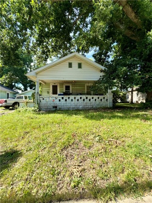 124 Polk Ave, Charleston, IL, 61920-2642 | Card Image