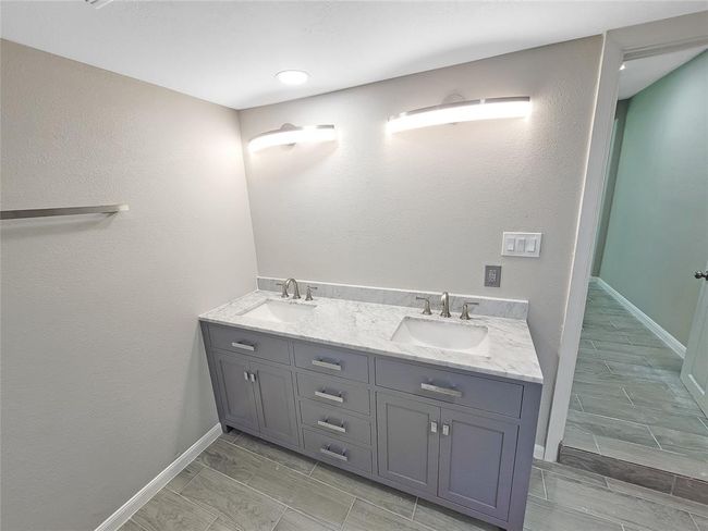 121 Wisteria St, House other with 3 bedrooms, 2 bathrooms and null parking in Lake Jackson TX | Image 13