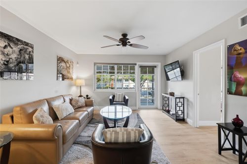 apt-211m-200 Ne 19th Ct, Wilton Manors, FL, 33305-2018 | Card Image