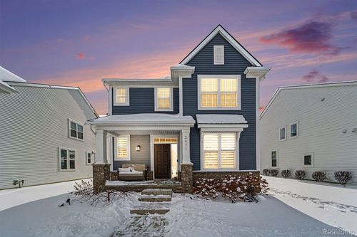 2471 Massoit Rd, Royal Oak, MI, 48073-1920 | Card Image