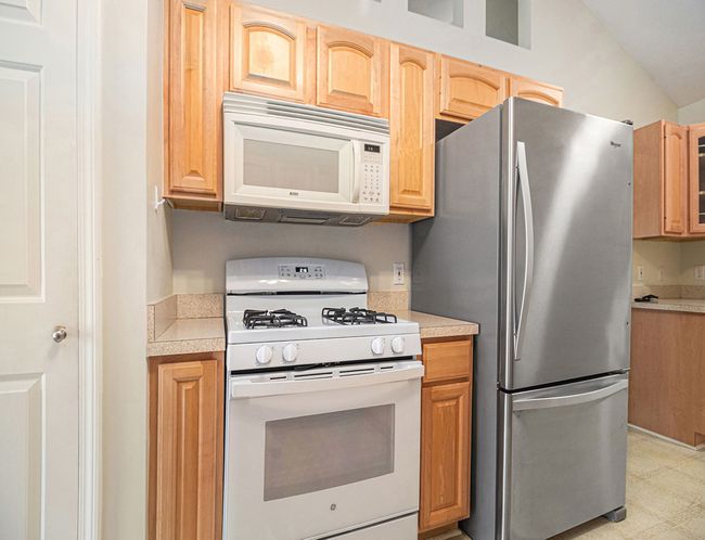 79 - 5481 Greenway Dr, Condo with 2 bedrooms, 2 bathrooms and null parking in Trenton MI | Image 7