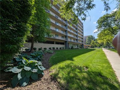 502 - 10301 Lake Avenue, Condo with 0 bedrooms, 1 bathrooms and null parking in Cleveland OH | Image 2