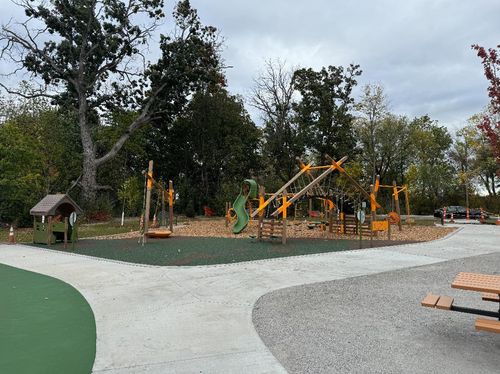 2407 Laurie Ct W, Roseville, MN, 55113 | Card Image