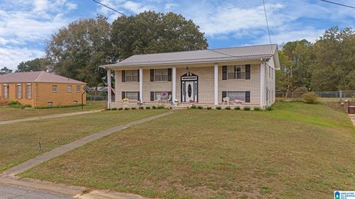 1097 Sunny Dell Ln, BESSEMER, AL, 35023-5513 | Card Image