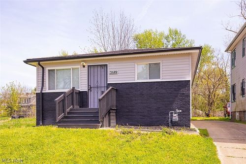 3589 E 118th Street, Cleveland, OH, 44105 | Card Image