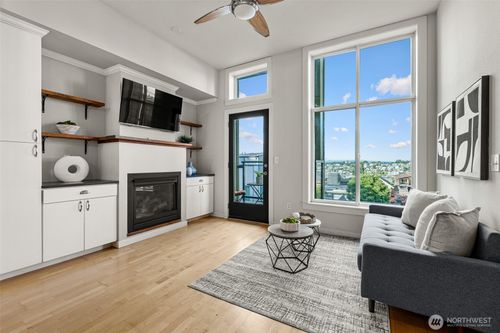 a104-655 Crockett St, Seattle, WA, 98109-6502 | Card Image