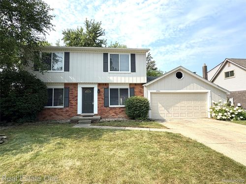 2584 Coral Dr, Troy, MI, 48085-3954 | Card Image