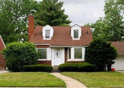 18264 Westhampton Avenue, Home with 3 bedrooms, 2 bathrooms and null parking in Southfield MI | Image 1