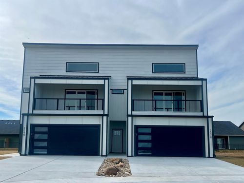 2078-2080 N Reece Ct, Goddard, KS, 67052-1101 | Card Image