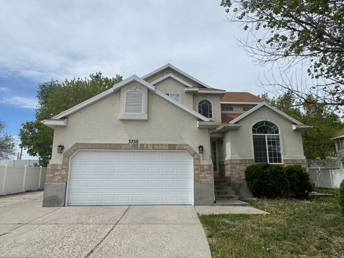 3750 Suffolk Cir, West Valley City, UT, 84119-6235 | Card Image