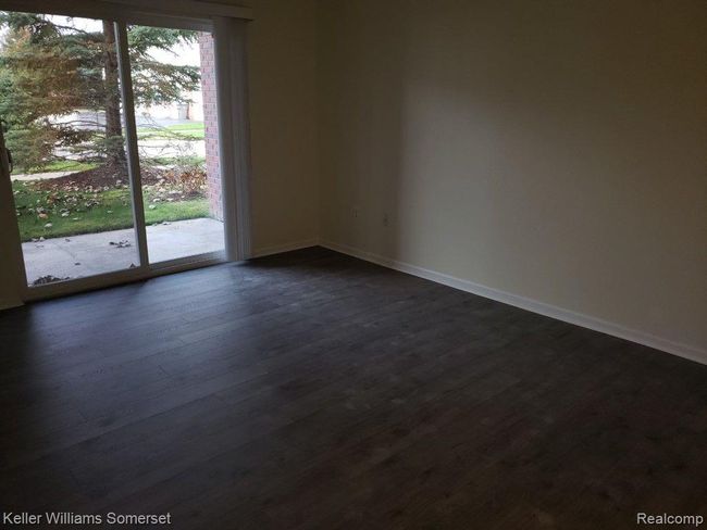 15268 Yale Dr, Condo with 2 bedrooms, 2 bathrooms and null parking in Clinton Twp MI | Image 13