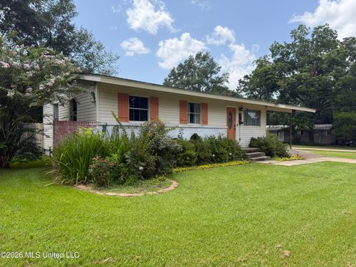 226 Janet St, Crystal Springs, MS, 39059-2639 | Card Image