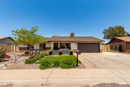 2302 E Chicago St, Chandler, AZ, 85225-5925 | Card Image