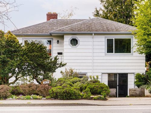 2430 Foul Bay Rd, Saanich, BC, V8R5A9 | Card Image
