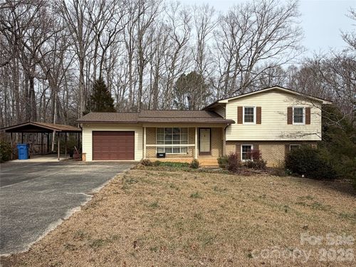 2033 Sprucewood St, Albemarle, NC, 28001-8117 | Card Image