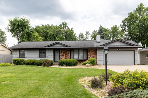 2309 W 95th St, Bloomington, MN, 55431-2401 | Card Image