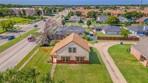 10203 Glen Vista Dr, Dallas, TX, 75217-3577 | Card Image