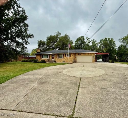 4490 Stow Rd, Stow, OH, 44224-1877 | Card Image