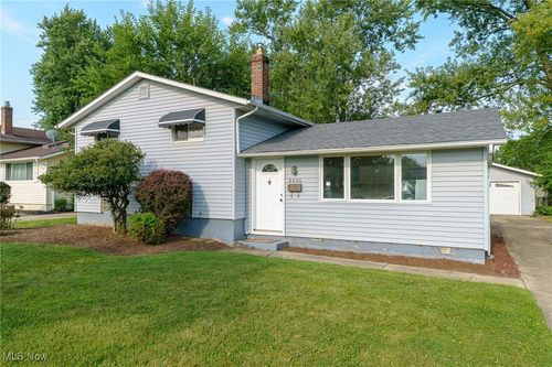 6694 Balsam Dr, Bedford Heights, OH, 44146-4805 | Card Image
