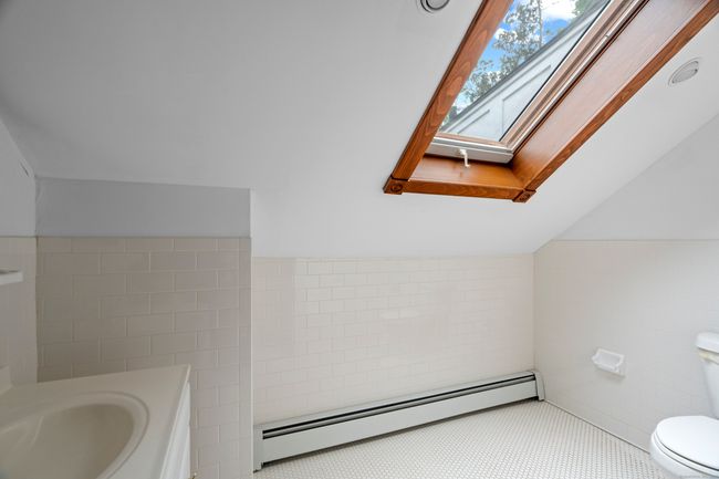 623 Whitney Ave, Home with 21 bedrooms, 13 bathrooms and 12 parking in New Haven CT | Image 19