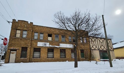 2866 N 30th St, Milwaukee, WI, 53210-2050 | Card Image