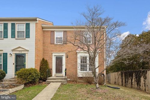 3940 Bradwater St, FAIRFAX, VA, 22031-3704 | Card Image
