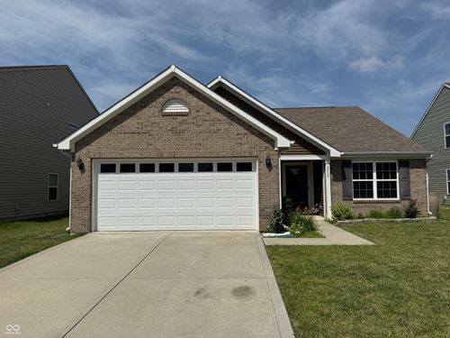 2584 Shadowbrook Trce, Greenwood, IN, 46143-5562 | Card Image