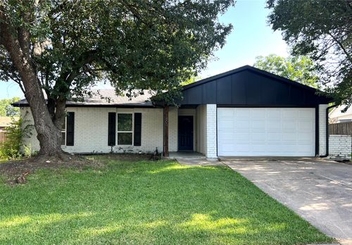 1809 Pilot Way, Garland, TX, 75040-1201 | Card Image