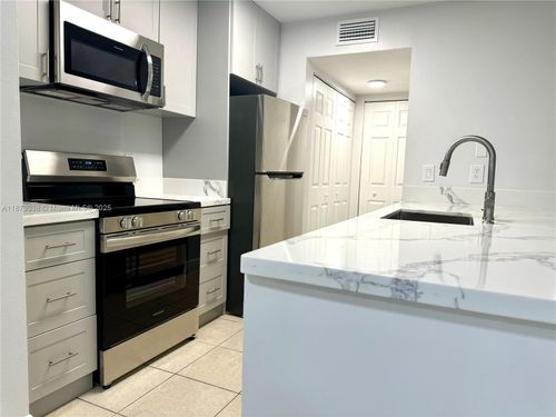 apt-105-15770 Sw 106th Ter, Miami, FL, 33196-4228 | Card Image