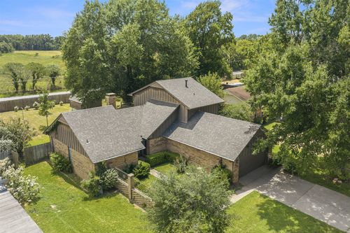 312 Beaumont Dr, Ardmore, OK, 73401-9112 | Card Image