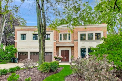 6535 N Tower Circle Dr, Lincolnwood, IL, 60712-3215 | Card Image
