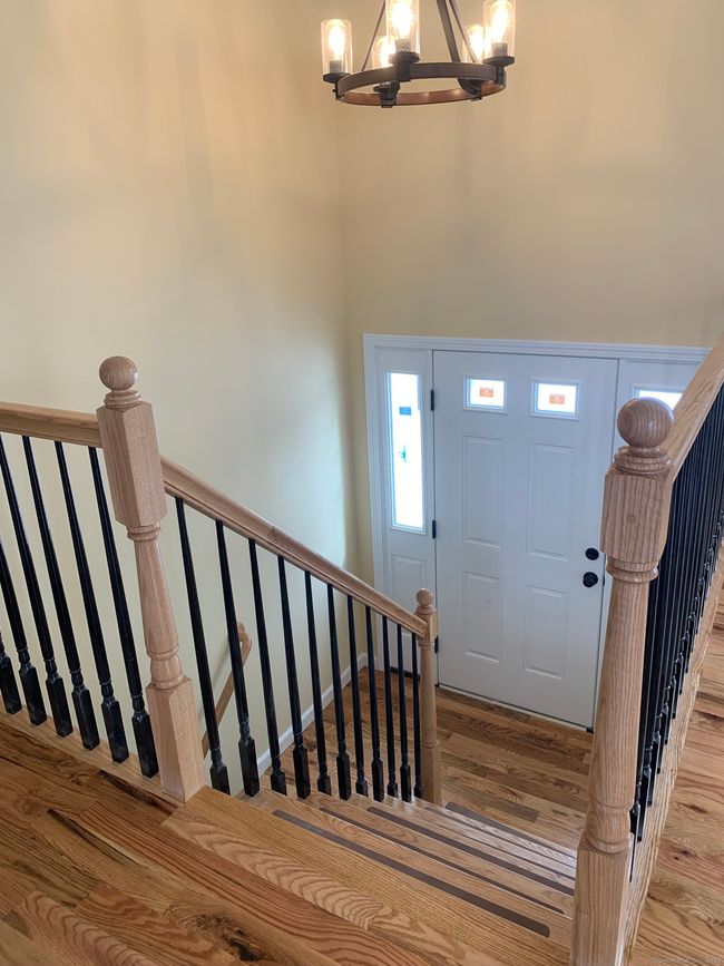 Front Entry | Image 19