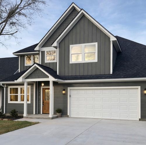 704 Mcnair St, Navasota, TX, 77868-2575 | Card Image