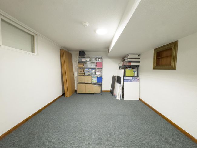 Den | Image 22