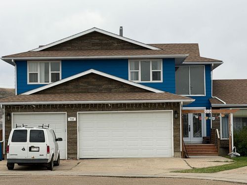 710 Bankview Close, Drumheller, AB, T0J0Y6 | Card Image