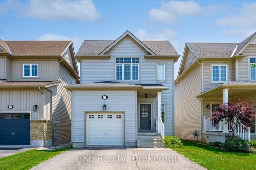 17 Goodall Crt, Fergus, ON, N1M0C8 | Card Image