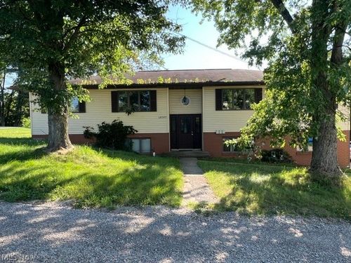 68585 Bannock Rd, Saint Clairsville, OH, 43950-7740 | Card Image