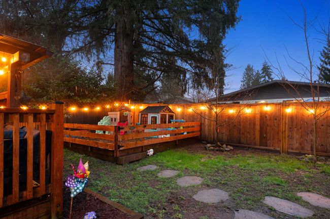 20976 Dewdney Trunk Rd, House other with 3 bedrooms, 2 bathrooms and 10 parking in Maple Ridge BC | Image 22